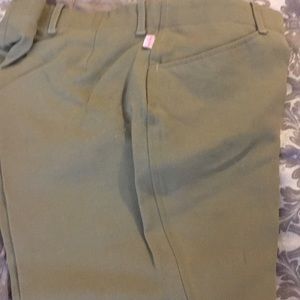 Tailored Sportsman olive color sz 32. like new!